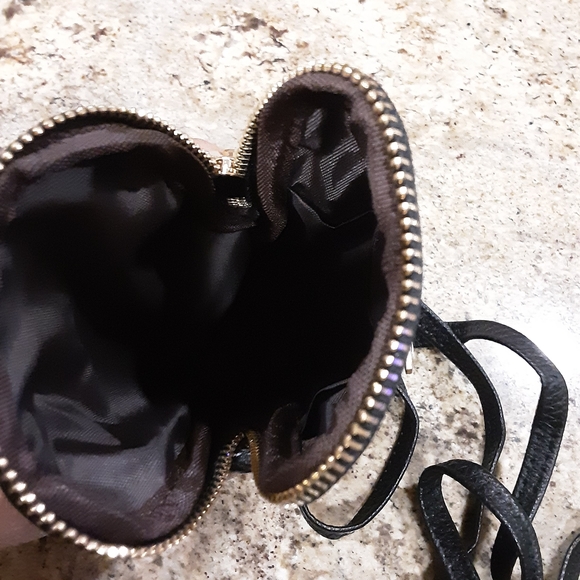 Crossbody Cellphone Bags - Picture 4 of 7